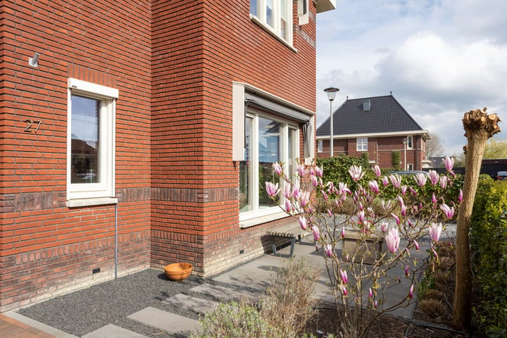 Bekijk foto 4 van Conny Stuartstraat 27