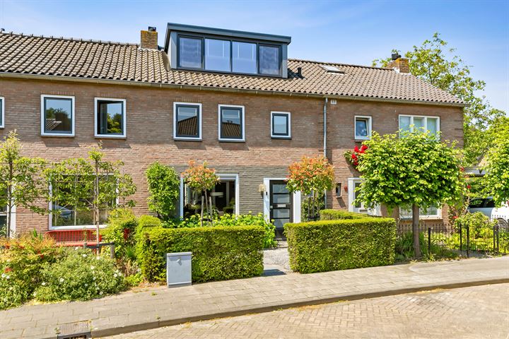 Bekijk foto 42 van Jacob van Ruisdaelstraat 13