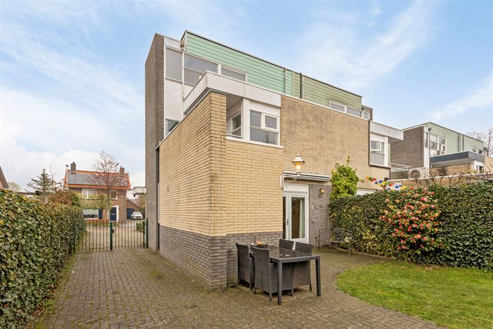 Bekijk foto 29 van Deken van Baarstraat 28