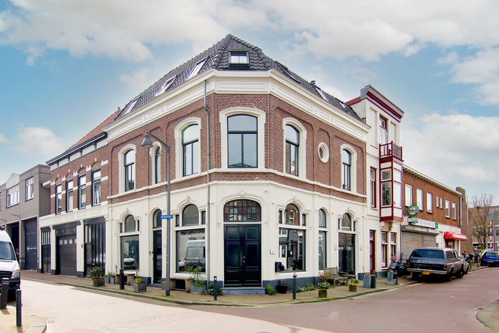 Bekijk foto 1 van Kanaalstraat 48