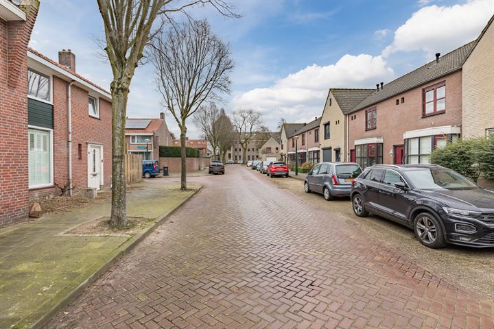 View photo 9 of Cornelis Krusemanstraat 14