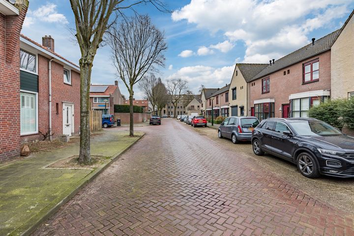 View photo 44 of Cornelis Krusemanstraat 14