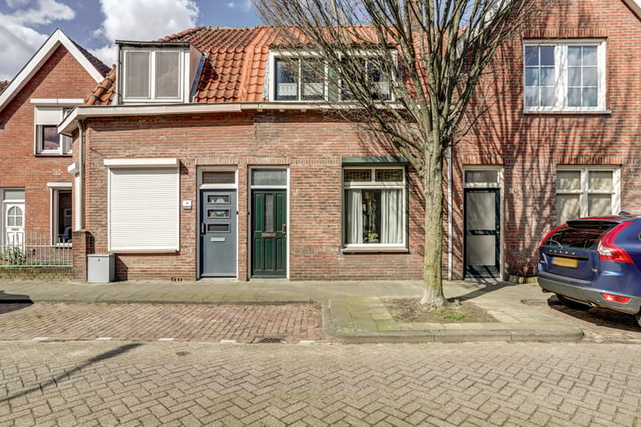 Bekijk foto 1 van Borneostraat 7