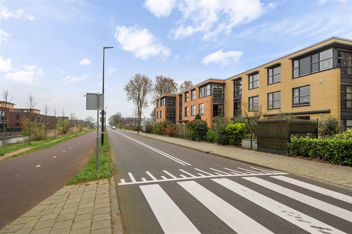 Bekijk foto 23 van Korhoenstraat 42