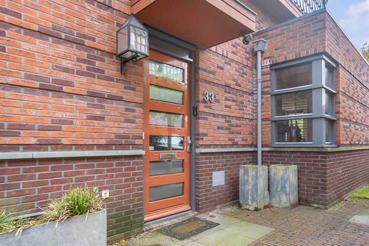 Bekijk foto 39 van J M van der Meystraat 33