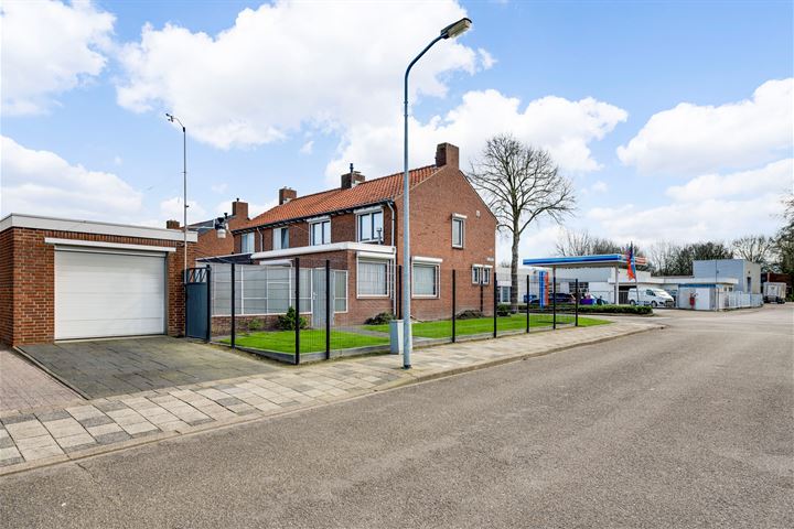 Bekijk foto 2 van Kevelaerstraat 8