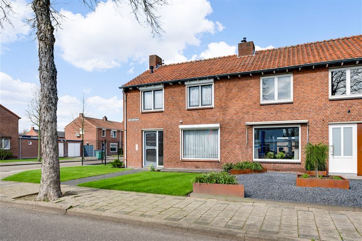 Bekijk foto 36 van Kevelaerstraat 8