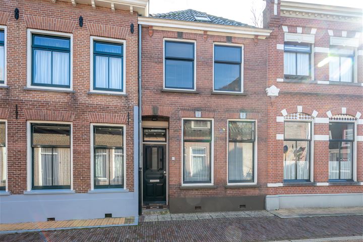 Bekijk foto 1 van Klooster Leuterstraat 47