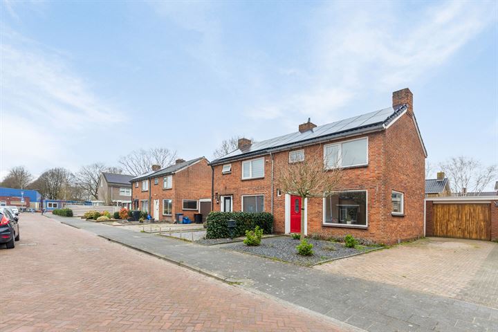 Bekijk foto 1 van Irenestraat 7