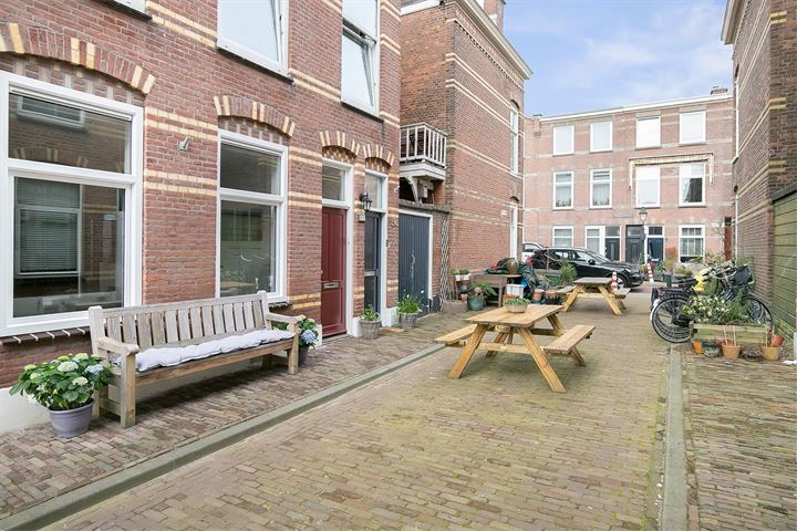 View photo 32 of Maaswijkstraat 52