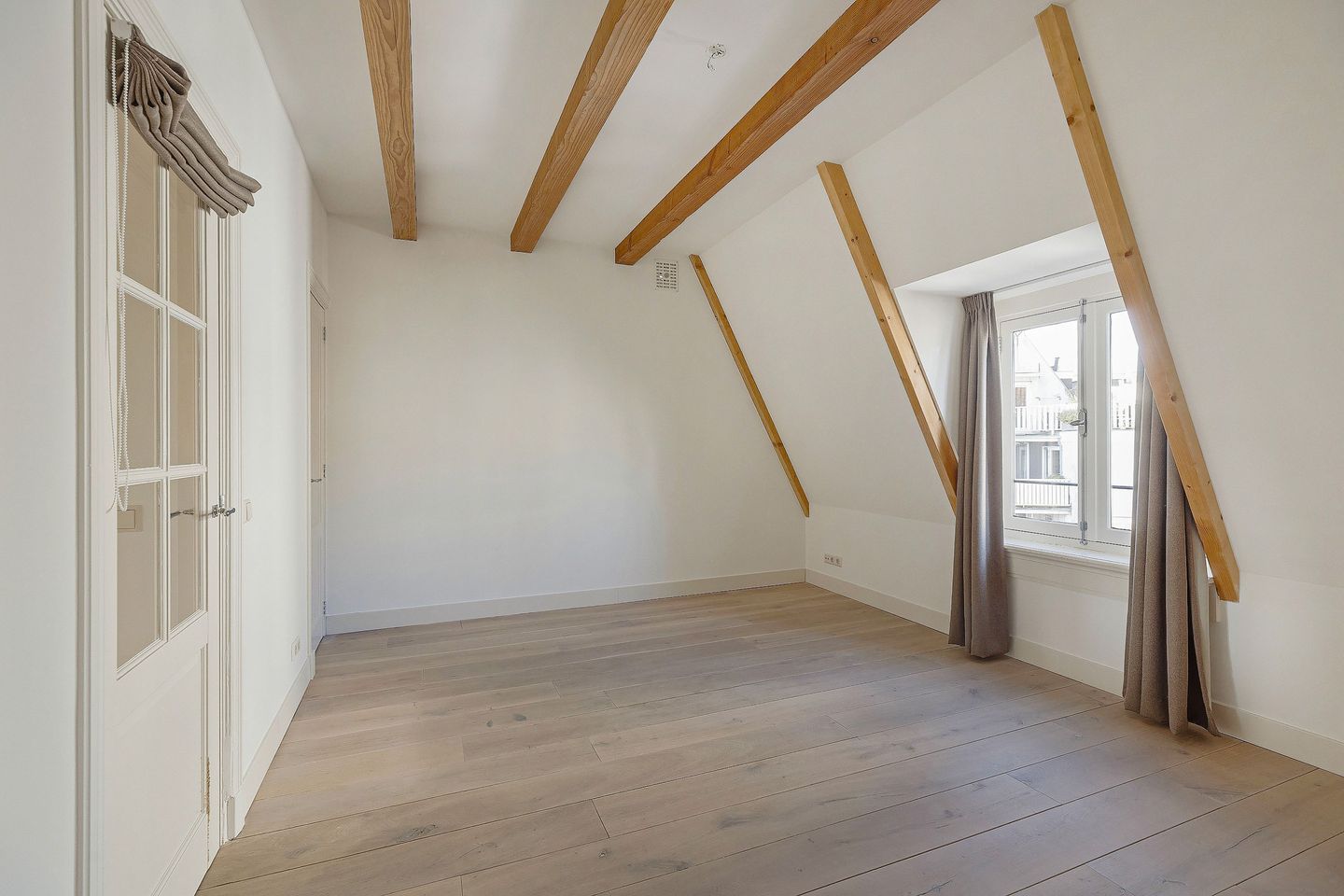 Foto 10 van Bloemstraat 190-III