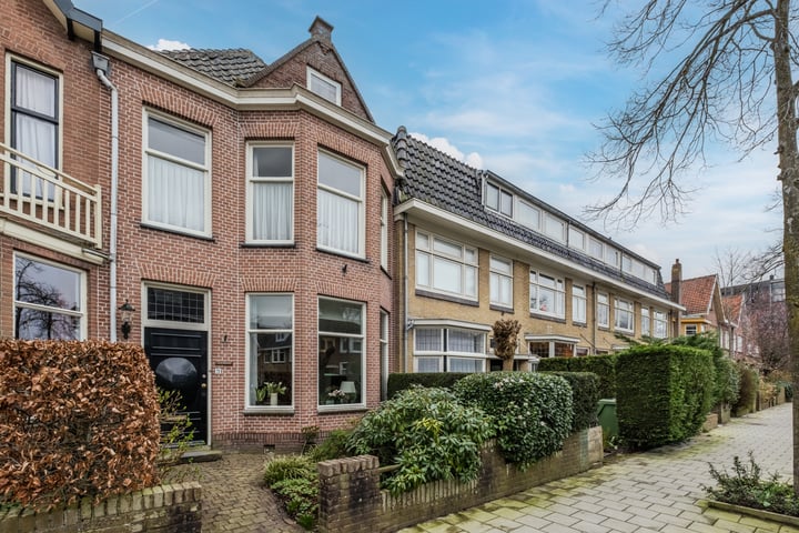 View photo 1 of Costerstraat 21