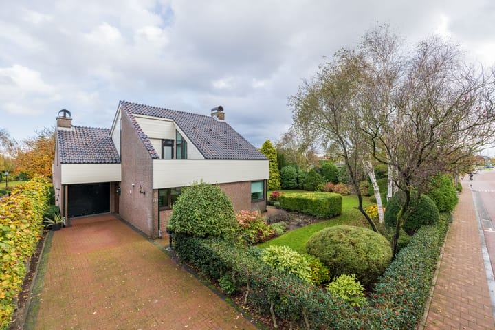 Photo 2 of Hoofdstraat 137