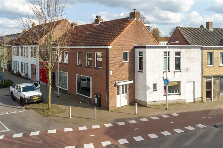 Bekijk foto 2 van Koestraat 90