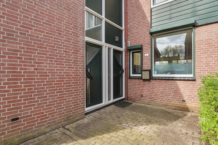 Bekijk foto 3 van Oosterhoutstraat 6