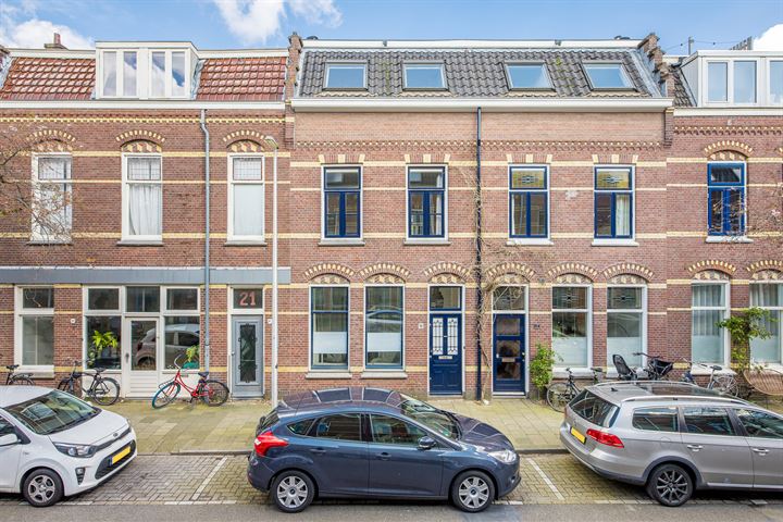 Bekijk foto 1 van Valkstraat 19