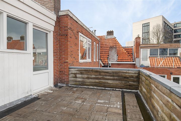 View photo 23 of Jan van Galenstraat 6-A