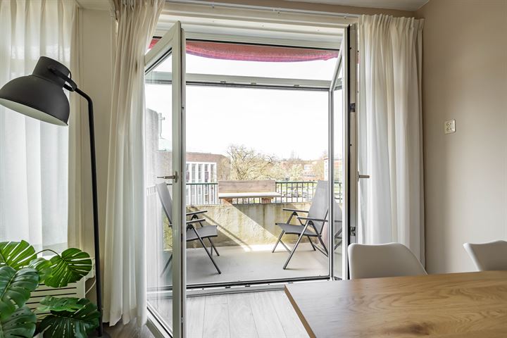 View photo 12 of Snelliusstraat 80