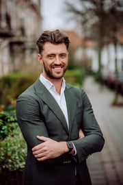 Cas Nieuwstraten - Real Estate Agent (Director)