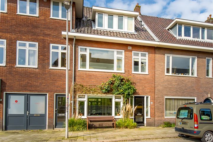 Bekijk foto 1 van Van Koetsveldstraat 8