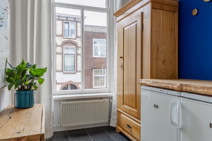 Bekijk foto 10 van Naëll Tynnegieterstraat 57