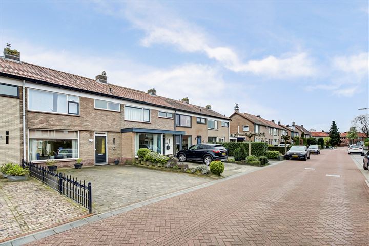 Bekijk foto 3 van Cort van der Lindenlaan 36