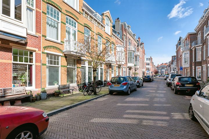 Bekijk foto 36 van Van Loostraat 39