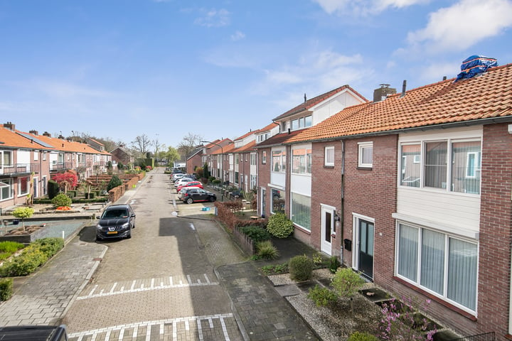 Bekijk foto 32 van Prelaat van Dinterstraat 53