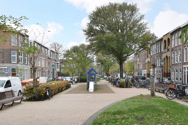 Bekijk foto 6 van Nicolaas Tulpstraat 82