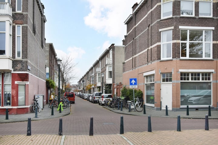 Bekijk foto 10 van Nicolaas Tulpstraat 82