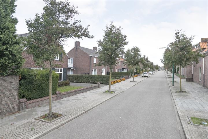 Bekijk foto 39 van Bakelgeertstraat 2