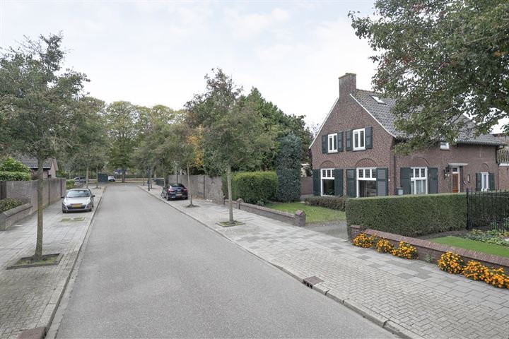 Bekijk foto 40 van Bakelgeertstraat 2