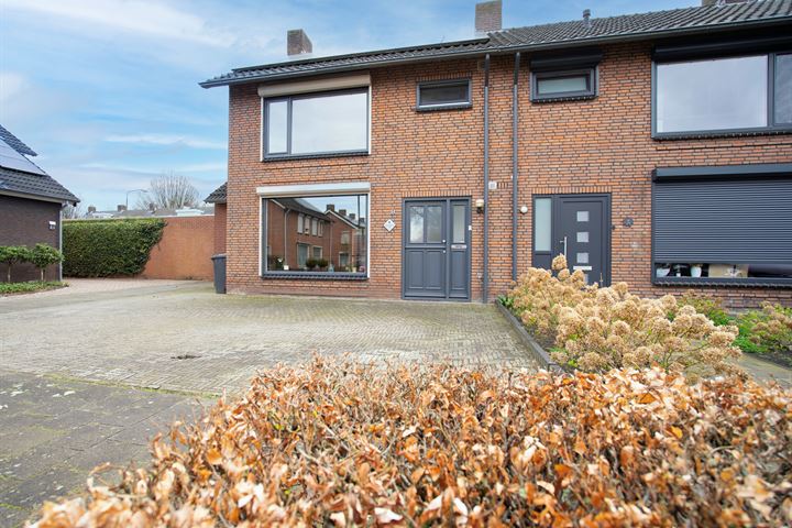 Bekijk foto 1 van Irenestraat 8