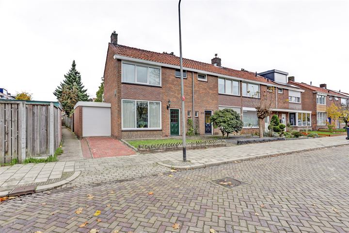 Bekijk foto 28 van Bandoengstraat 24