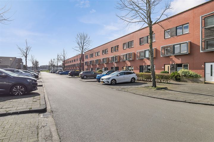 Bekijk foto 42 van Ben Walrechtstraat 10