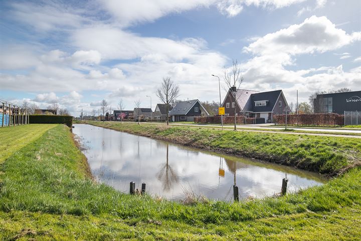 Bekijk foto 44 van Ben Walrechtstraat 10