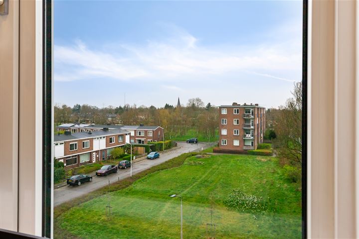 Bekijk foto 23 van Saturnusstraat 51