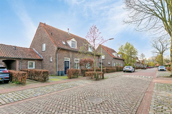 Bekijk foto 38 van Dr Feijstraat 12