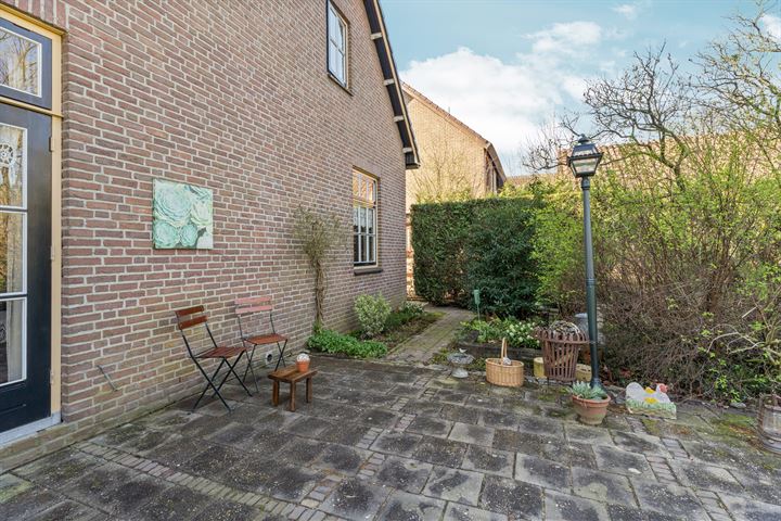 Bekijk foto 43 van Pastoor van der Marckstraat 49