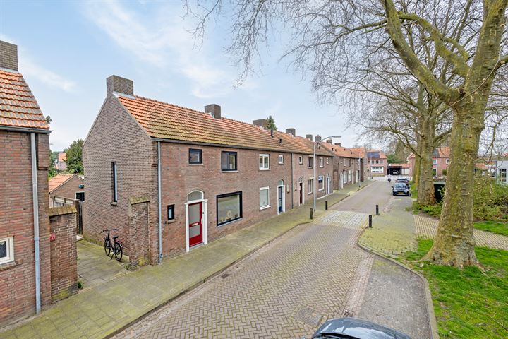 Bekijk foto 1 van Wethouder Vekemansstraat 14