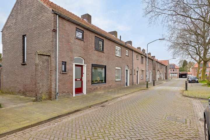 Bekijk foto 32 van Wethouder Vekemansstraat 14