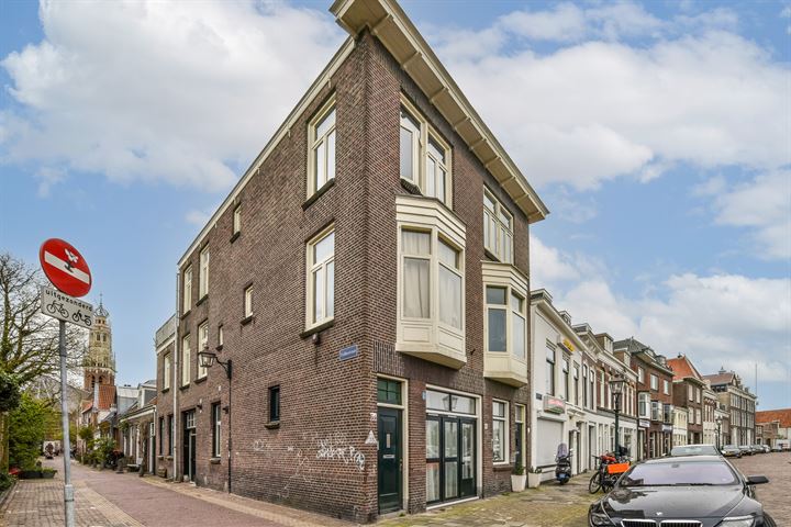 Bekijk foto 2 van Valkestraat 25