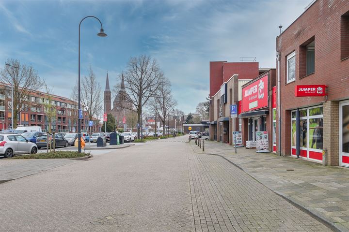 Bekijk foto 2 van Kerkakkerstraat 42