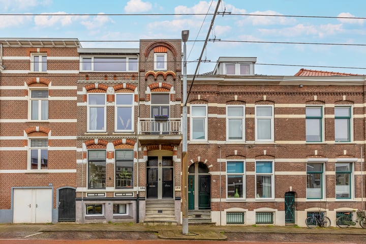 Bekijk foto 1 van Graaf Lodewijkstraat 152