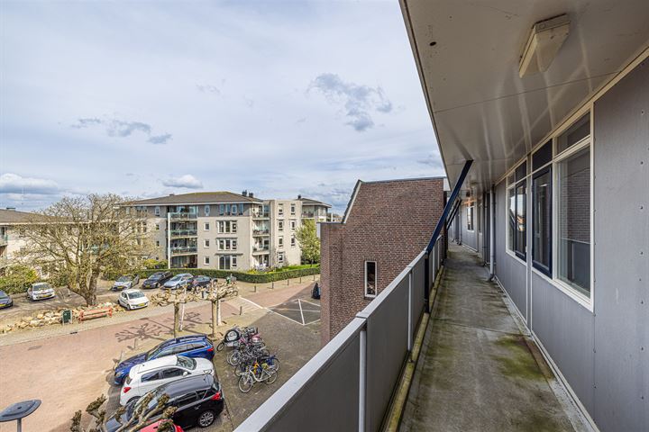 Bekijk foto 10 van Meerdorpstraat 16