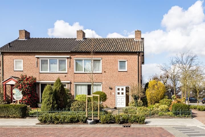 Bekijk foto 1 van Bergstraat 42