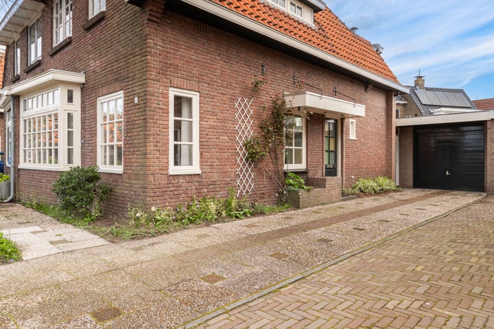 View photo 6 of Torenstraat 17