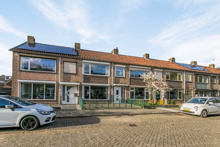 Bekijk foto 26 van Dr Ensinkstraat 10