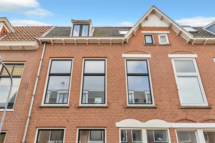 View photo 1 of Badhuisstraat 42-A