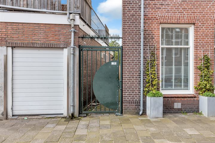 View photo 25 of Badhuisstraat 42-A